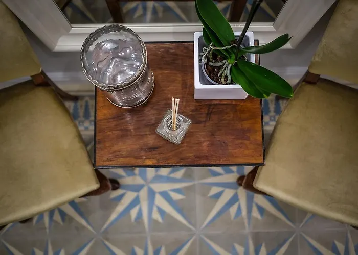 Gardin And 招待所 5*